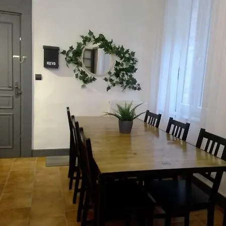 Apartment Un Tresor En Bastide : 4/6 Couchages Carcassonne